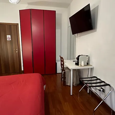10 Minutes B&B Bed & Breakfast Верона