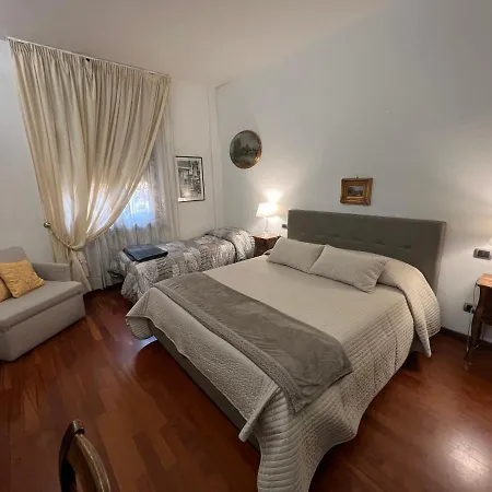 10 Minutes B&B Bed & Breakfast 4* Verona