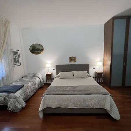 10 Minutes B&B Bed & Breakfast 4*