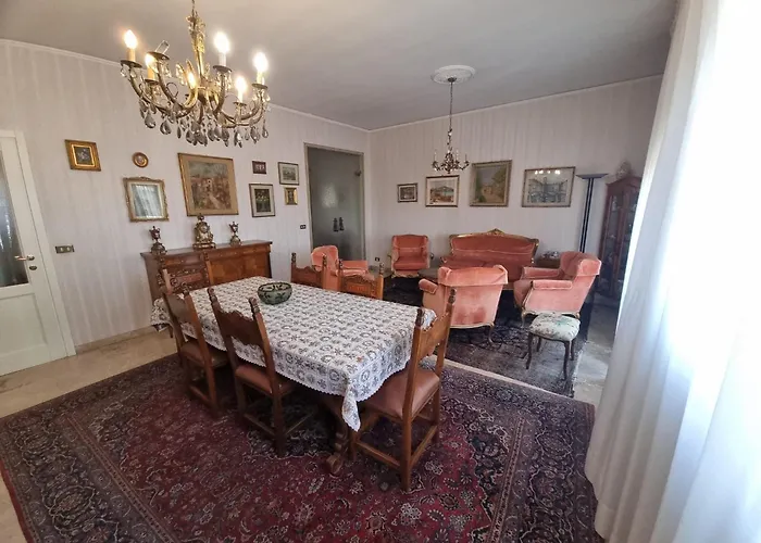 ベッド・アンド・ブレックファスト 10 Minutes 4*