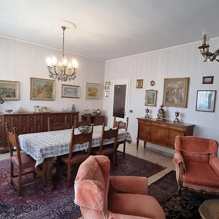 Bed & Breakfast 10 Minutes 4*